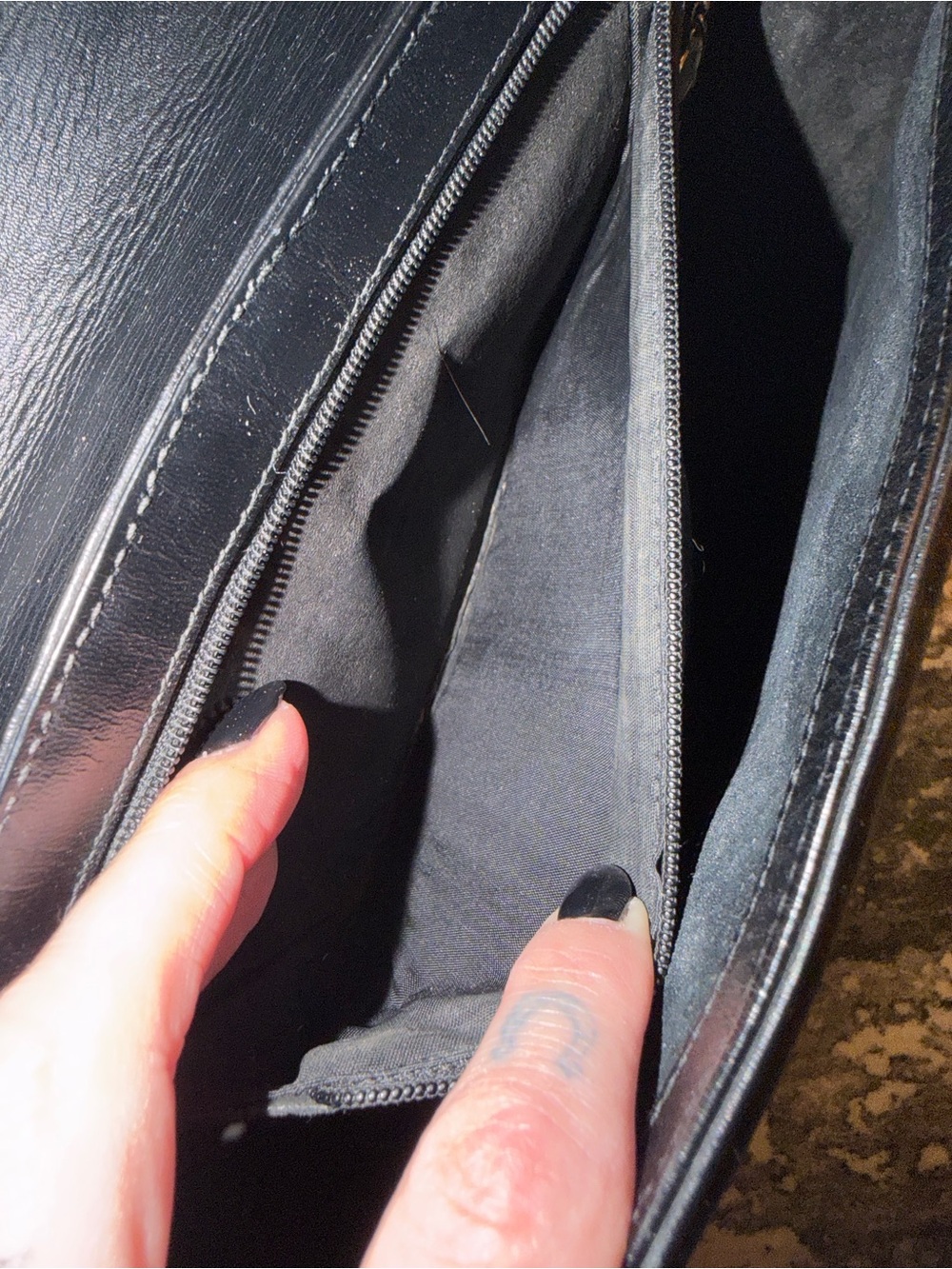 Vintage Gucci black leather bag with Certification of Authenticity - Picture 15 of 16
